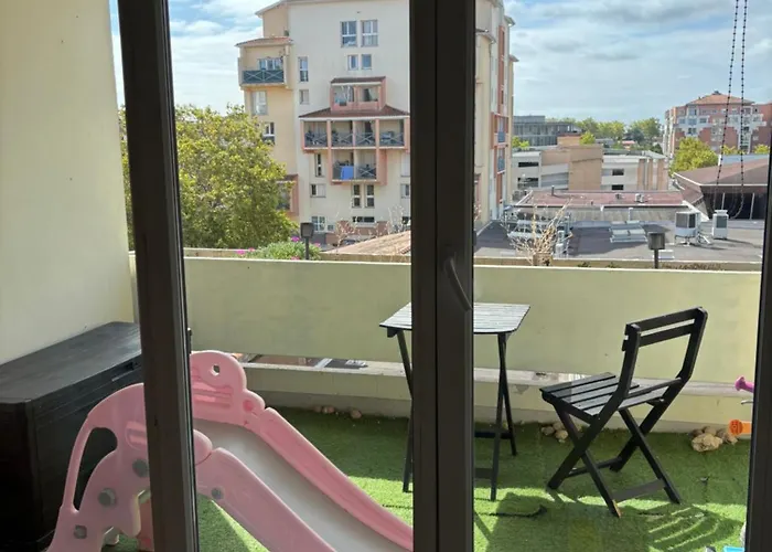 Alojamento de Acomodação e Pequeno-almoço D Hôte Dans T3 - Blue Butterfly Colomiers